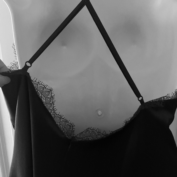 NWT Victoria's Secret Satin Slip w/Chantilly Lace - Picture 4 of 4